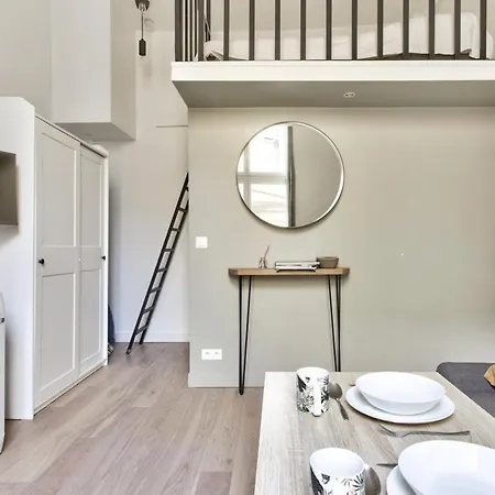 Vivienne - Welkeys Apartment